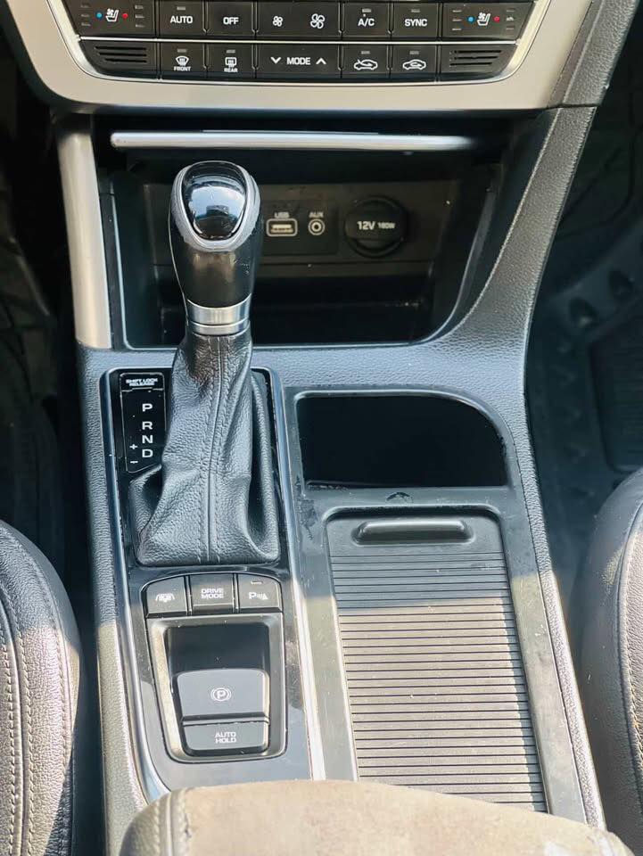 سلام عليكم
هيونداي سوناتا 2015 فول مواصفات

رادار جانبي

نقاط عمياء 

كشنات تدفه وتبريد وتحكمات كهرباء

كشنات جلد 

شاشه لمس لجبيره كامره خلفيه

بصمات عدد٢

رقم بغداد لجديد وبأسمي

حساسات خلفيه 

دبل اكزوز

يدات نيكل بلادي

لايت زنون بلادي 

اشاير بلمري

بنورما لجبيره

سقف اسود 

بصمات بيبان + ترحيب عند الاقتراب من لسياره

ويل قياس ١٧

تخم وياله وتايرات جديده

محرك دوش ٢٥٠٠ لمرغوب

لسياره خليجي مكفوله كفاله عامه

لسعر ١٧٥ وبي مجال للشراي 

للاستفسار اتصال او واتساب 

***********
