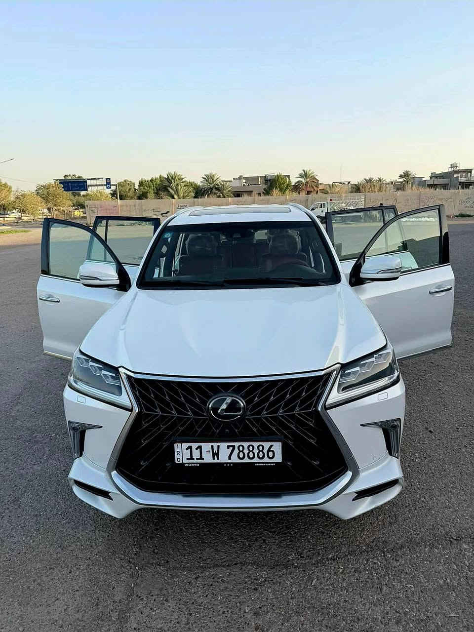 ليكزز LX 570 موديل2018 فول مواصفات داخل ماروني سياره تحفه ماشاالله هيبة بالشارع بدون بارد  ,
بدون ضربة 
سياره رمل مابيه  ،باقيه سياره كلها بشرط
سياره بل بل كارتون  ماشاالله

ماشيه (٧٦) الف كيلو حقيقي بشرت  

💎 ســعــر 630وبيه مجال  ::  

فول فول مواصفات
بصمه ، الانزيلاق ، شغال ، كشن جلد و هيتر
راس ديفيدي ، كاميرات ,ثلاجه , زينون ، جلد جاف تدفئيه شفط ، التبريد خزينه ،نظام ايكو ،سبورت ، حساسيه الديك الموخره ،مرايات ، الفتحه ، باب خلفي جك ، رادار امامي  
محرك كير  بشرط مامفتوح
سياره حيل نظيفه كلشي علي بلاد لوك
 السنويه بشرط تحويل و 
سياره مابيها دينار مصرف كامل من كل نواحي
نظافه 100 ٪؜ كامل بدون نقص  سياره اي نقص مابيها   
مكان السياره بغداد الكرخ 
الهاتف
***********
