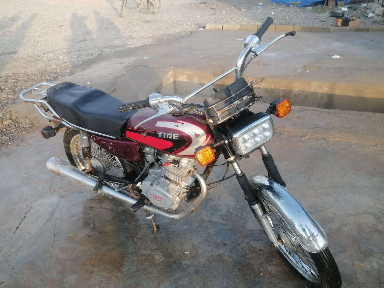 للبيع بيع مستعجل موديل 19 موطور كلو شغال كهربائيات  شغال كلو شغال سعر 300 وبي مجال حك الجيه ***********
