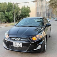 للبيع هونداي اكسنت 2013 وارد امريكي حادث جاملغ و بنيد بدون اي دواخل صب...