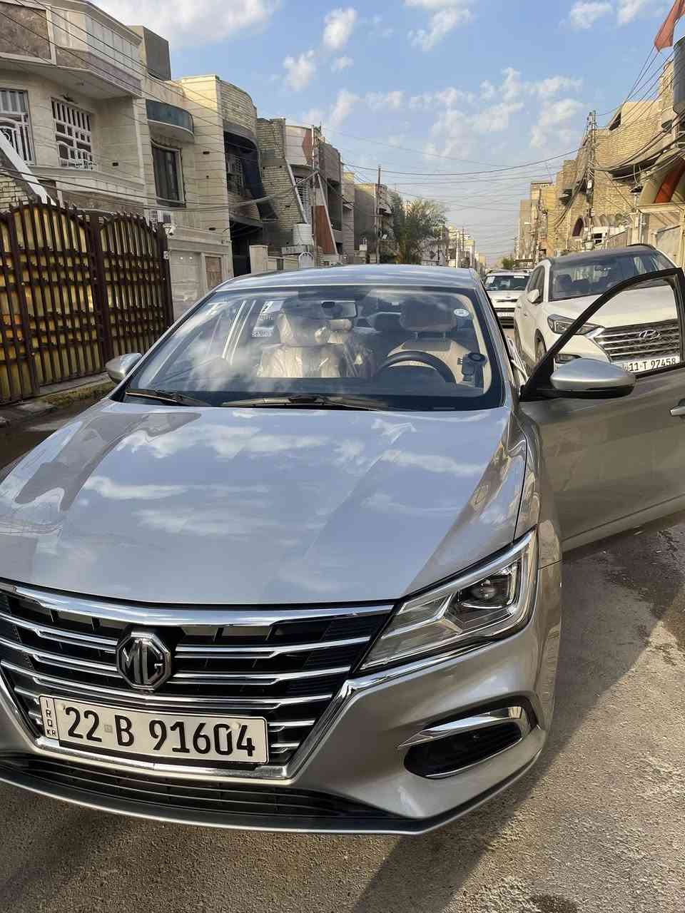 السلام عليكم  ام جي البيع مديل 2024 السياره بيها  خوط عدد3 فقط لا بيها صبغ ولا بارد  وبيها لايت مكسور وعندي جبته ماشديته بعدني سعرها 96 (*********** )
