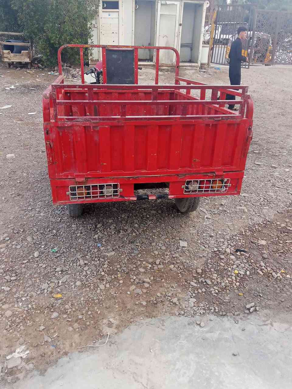 سلام عليكم ستوته للبيع فحل موديل 2017 محرك مكفول من تنقيص وتبخير بس يرادله تفيلس شاصي مكفول كهربأيات كلهة شغاله اوراق مابيهة مكفوله من سرقه لو شي اتكفل حلال وحرام العمر كله ستوته المكان بغداد الشعله السعر علا التصال الرقم ***********
