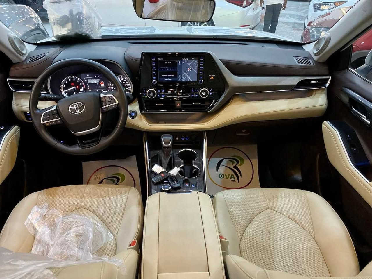 #TOYOTA_Highlandar_Limited_AWD_2022
#AWD_دفع_رباعي

#Full_Options_Limited_ فول مواصفات

#Color_White اللون ابيض داخل عسلي

#Canadian_Specification _وارد_كندي

#Clean_Title☑️✅ _ كلين تايتل كفاله عامة

#Mileage: 69.000m _ ماشى ➿🛣 

‎#محرك_V6_3.5

~~~~~~~~~~~~~~~~~~~~~~~

‎سيارة وارد كندي كلين تايتل مكفول كفالة عامة وغير مسروق

‎ شرط تقرير الكارفاكس كلين وليس سرقه Stolen 

‎(يعني السياره ممسروقه من كندا تم الشراء مباشر من شركات )

‎✅ ضمان انتربول ✅

~~~~~~~~~~~~~~

‎ئۆتومبێلەکە لە دروستكراوی كەنەدایە كلین تایتل هیچ لێدرانی نیە هەموو شتێكی بەشەرت ،كارفاكسی دزراوی نیە (واتە لە كەنەدا نەدزراون راستەوخۆ لە كؤمپانيكان كراون)

‎ ✅ زەمان ئەنتەرپول ✅

*********************

Price: 37,900 $

~~~~~~~~~~~~~~~~~~~~~~~

WhatsApp/ ***********

Phone 📞/ ***********
