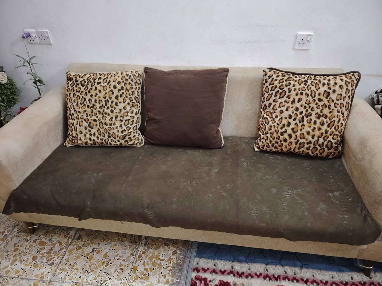 غراض للبيع المكان الاعظميه
تخم، ٨ مقاعد نضيف
ميز طعام + ٦ كراسي
مبرده كبيره
 للتواصل خاص


**إذا كنت صاحب هذا الإعلان وتريد حذفه لأي سبب، رجاءا أرسل رسالة إلى الدعم الفني**