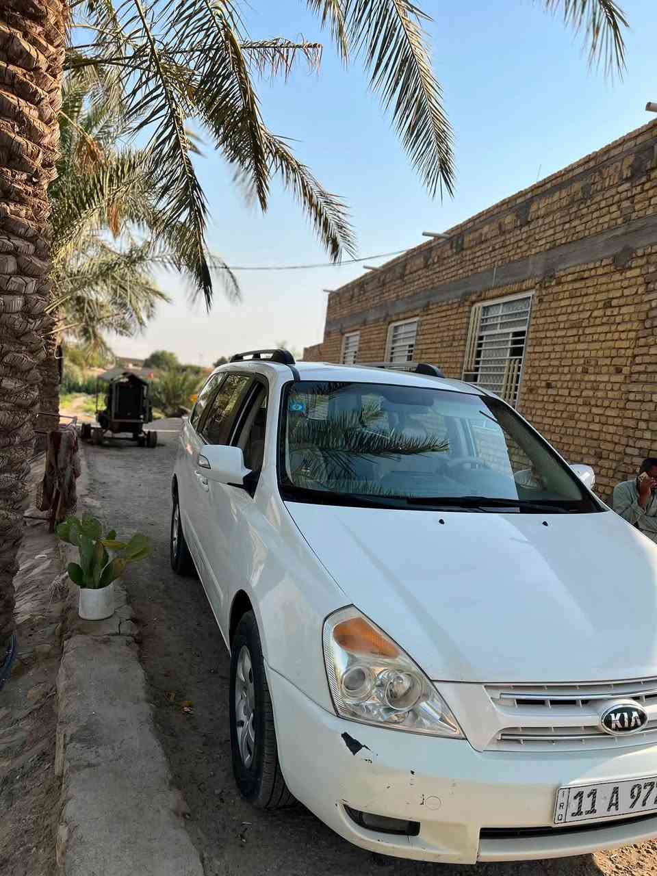 سلام عليكم سيدونا سعره ١٣٠ بيه مجال موديل 2008 رقم بغداد خصوصي بأسمي بيه حزام صبغ وباب صدر وباب خلف الصدر تبديل مال وارد بدون ضرر امريكي والباقي كفاله تخم تاير جديد حداديه جيده تبريد شغال محرك 3800عنوان سماوه لتواصل تصل ***********

