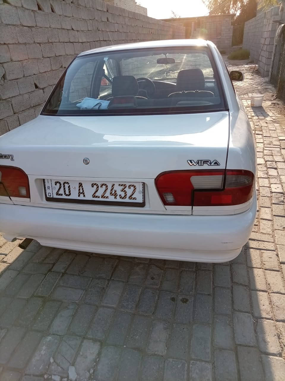 بروتون موديل ٢٠٠٢ كير عادي عل وضع الشركة بلاد كير محرك تبريد بيها بس باب السايق مضروب ومصبوغ السنوية والهزة جدد السنوية ل ٢٧ رقمها انكليزي  السعر رد تلقائي بتعليقات 
***********
