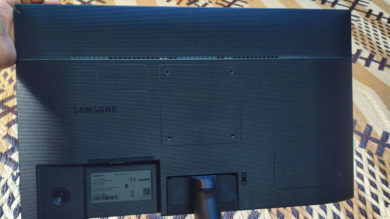 شاشة سامسونك اصليه للبيع ب 100
حجم 24 بوصة
دقة 1920×1080 (Full HD)
لوحة IPS
معدل تحديث 75Hz


**إذا كنت صاحب هذا الإعلان وتريد حذفه لأي سبب، رجاءا أرسل رسالة إلى الدعم الفني**