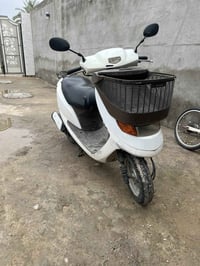 ماطور حجم صغير بانزين وحد ودهن وحد ياباني كله شغال ونظيف للبيع او مراو...