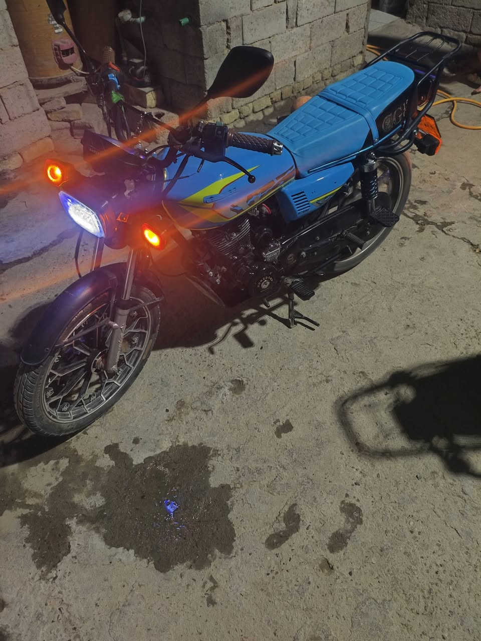 سلام عليكم..
دراجه سيفان مديل 25 اوراق سكنر الدراجه خير من الله ستعمال شخصي مو دلفري 

سعر 650 وبيها مجال بسيط المكان نجف الاشرف للاستفسار ***********
