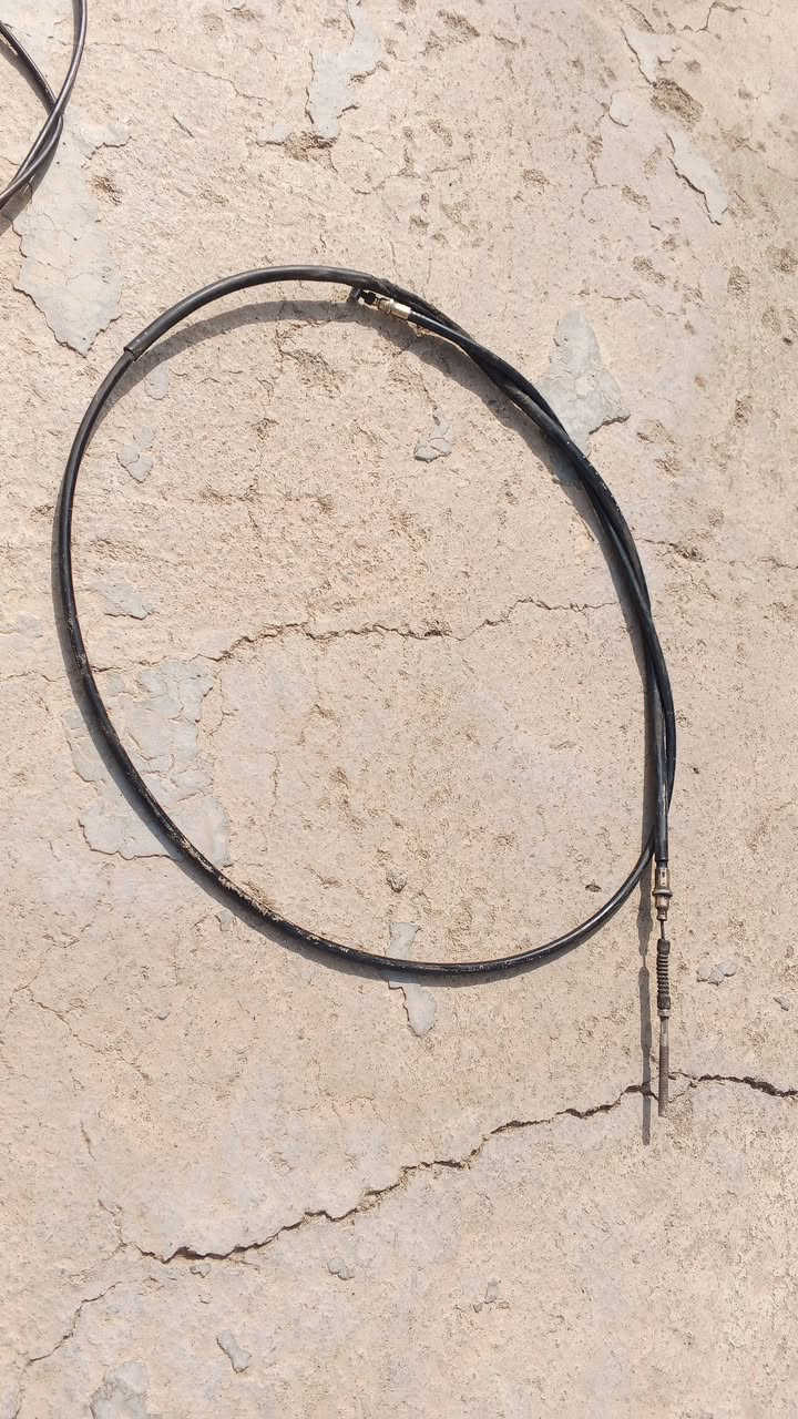 السلام عليكم ورحمه الله وبركاته عندي هاي الغراض قمجه مال سكليتر وقمجه مال ابريك وكابريتر ومكنيت وجوزه أبيعك  شلع كلهن غراض كلهن شغلات السعر 25الف وبيهن مجال حك جيتك هاذه رقمي ***********
