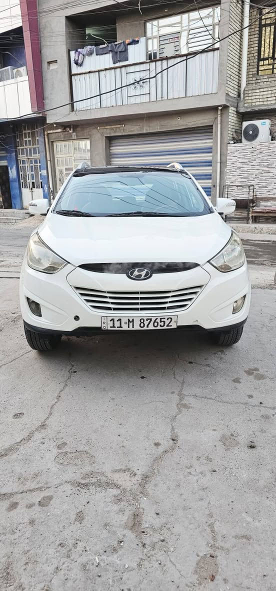 السلام عليكم اخواني توسان 2011 خليجي بأسمي مكاني بغداد بيه رشات صبغ بدون دواخل فقط صبغ مثل ماموضح بل سونار السياره جاهزه تخم تاير صدر تبريد جاهزه السعر ١١٨ وبيه مجال رقم الهاتف ‎***********
