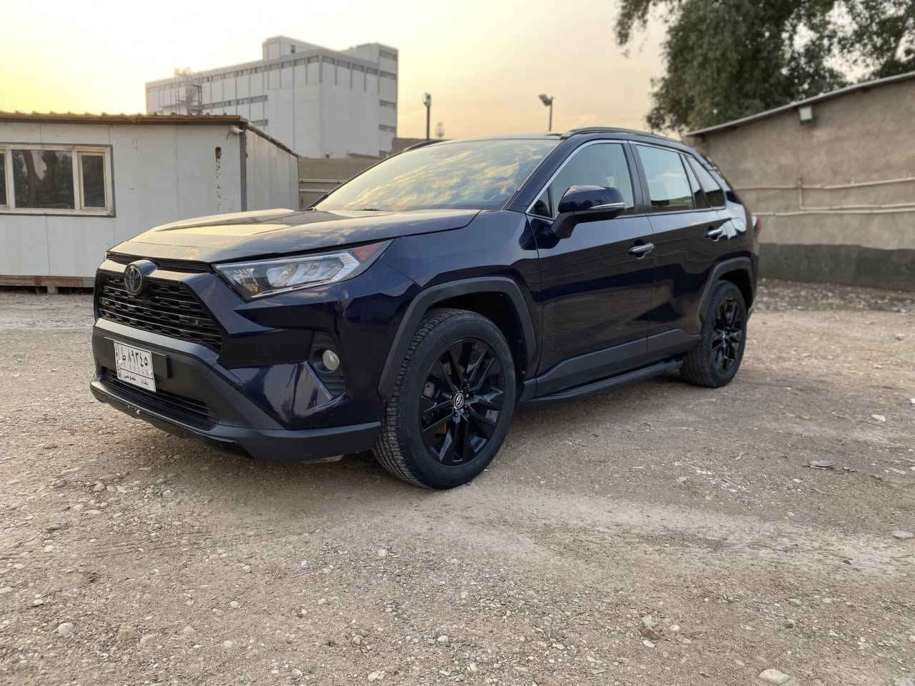 يالله
السلام عليكم 
راف فور  Toyota Rav4 Limited 
موديل 2019
فول مواصفات لمتيد :
رادار امامي + جانبي + خلفي
حساسات امامي + خلفي
فتحه سلايد 
كامره بالمرايا الوسطيه
فول تحكم ستيرن + قيادة ذاتيه وتحديد مسار
كشنات تدفئه + تحكم وخزن
صندوق كهربائي + دوسات جانبية 
باقي مواصفات ال Limited معروفه
الحادث كما موضح بالصور 
شاصي ولغد مكفول 
بدون ايرباك 
السعر 190$ ورقه
مكان السيارة بغداد 
للاستفسار ‭0771 033 9911‬
