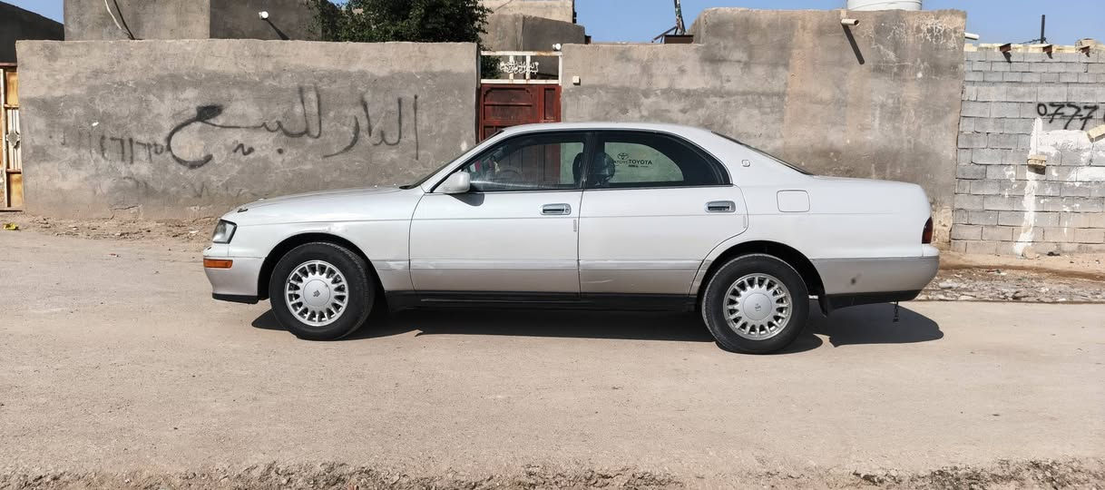 السلام عليكم سياره بطه لون لؤلؤي مديل 93 السعر 65 و بيها مجال التفاصيل ع الرقم ***********
