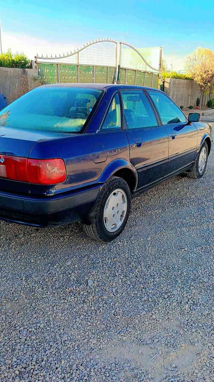 السلام عليكم اودي لل بيع
رقم نينوه الماني بسمي سنويه لل 27 

محرك 2000 كير عادي محرك وكير شرط 
موديل 95 ويل حجم 15

مابيها صبغ سعر 38 ورقه 

اي استفسار واتس ***********
