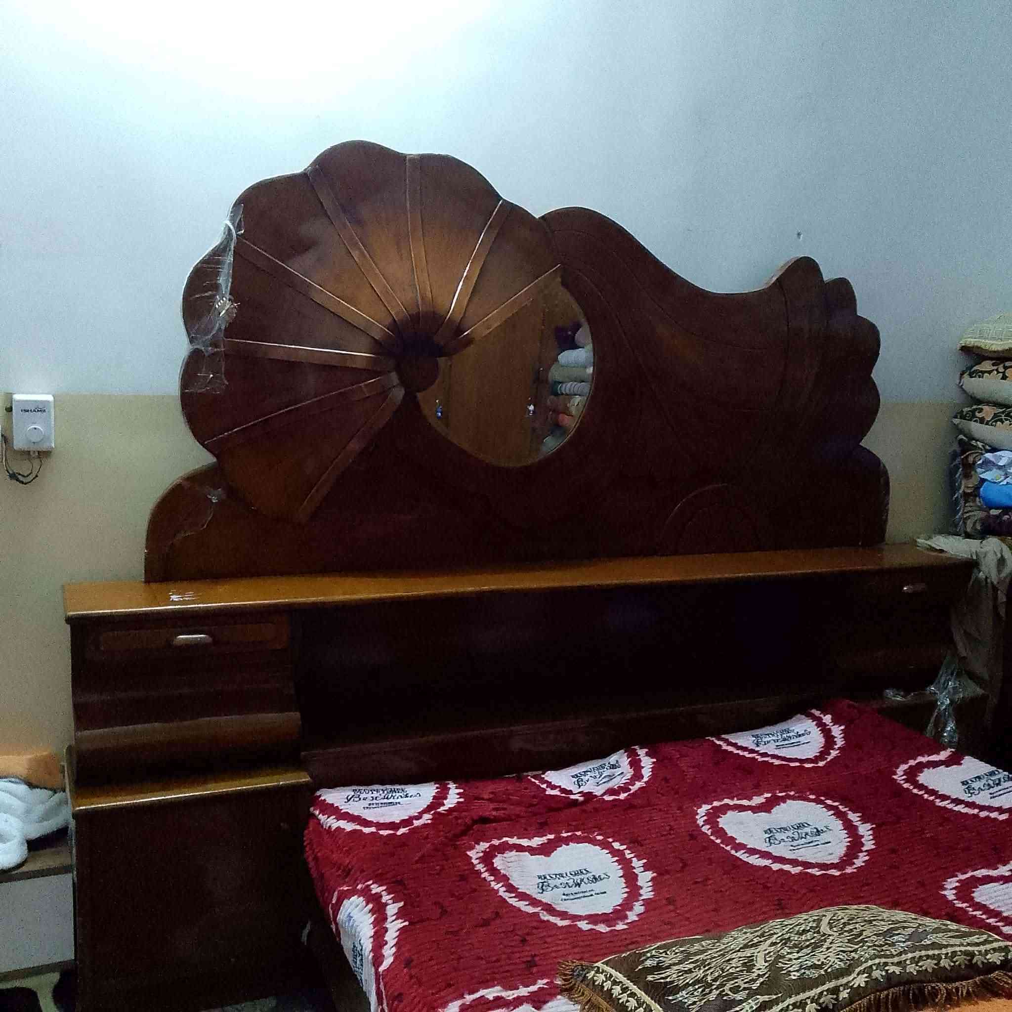 غرفة خشب صاج 
سعرها 500وبيه مجال


**إذا كنت صاحب هذا الإعلان وتريد حذفه لأي سبب، رجاءا أرسل رسالة إلى الدعم الفني**