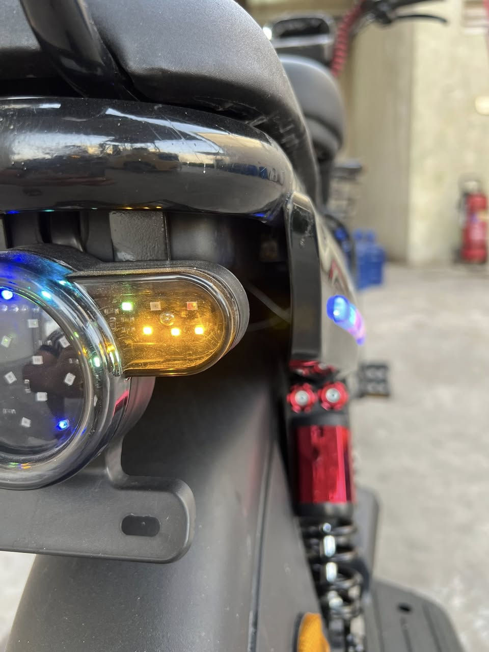 السلام عليكم 
دراجه شحن 5 بطاريات موديل 2026 
ستخدام 20 يوم بشرط الفحص واحلى من الصور بعدها لك حجم كبير تاير جبلي 
بصمه +كارت + سويج ستان تعليك وستان صفح وكلشي موضح السعر 375 مجال كلش بسيط مكان ابو غريب قرب جسر الزيتون الاستفسار *********** بي واتساب
