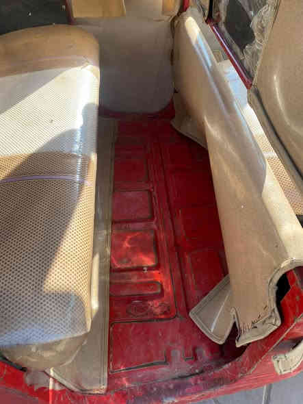 السلام عليكم تكتك 20/18 سنويه ولوحات بسمي تحويل ثاني يوم التكتك بيها خياسات بل دوسات وبيها ضربه يم البك لايت بل صفحه اليسره قليله ما مبينه .......العنوان ديالى خان بني سعد ........السعر 4ملايين 250الف وبيها مجال قليييلللللل...رقم الهاتف ***********
