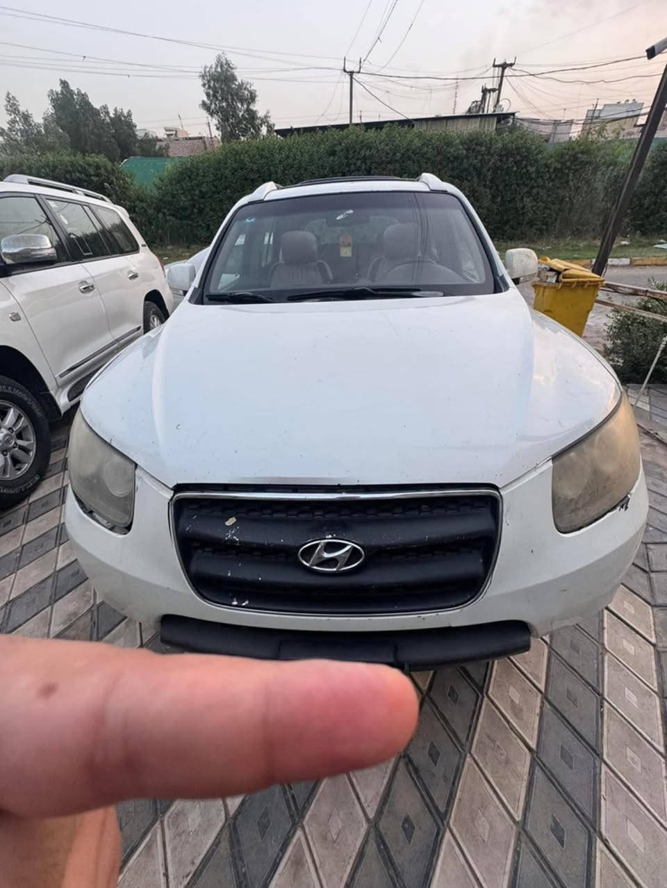 للبيع: 

سنتافي موديل 2009 
بيضاء اللون 
 رقم بغداد 
محرك v6
حدادية نظيفة 
 دواخل نضيفه
تبريد شغال 

للراغبين للشراء الاتصال، على، الرقم ( ***********)
