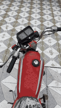 دراجه اوراق للبيع مديل 2020
محرك نضيف بعده ما مفتوح ولا مبدل بيه شي بس بيها عوجه بل شاصي قليله كلش 
ل تصال ***********
