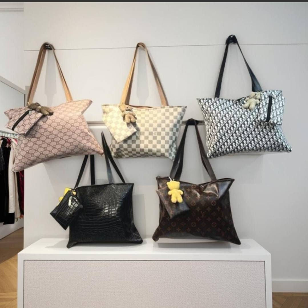 جنط نسائية تجنن 💖
خفيفة، أنيقة، وتكمل ستايلچ 👝✨
تنفع للدوام وللطلعة
ودلّعچ بهالشكل الحلو 😍
💰 السعر: 5,000 بس
🚚 التوصيل: 5,000
📩 راسلينا خاص للطلب او واتساب *********** 
العدد محدود لا يفوتچ ⏳💗
