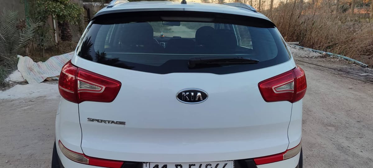 سياره كيا سبورتج 2012 بغداد خليجي مكفوله من گير ومحرك  رقم بغداد وتحويل ثاني يوم مكان السيارة كربلاء و السعر 136 ورقه / للتواصل  ***********
