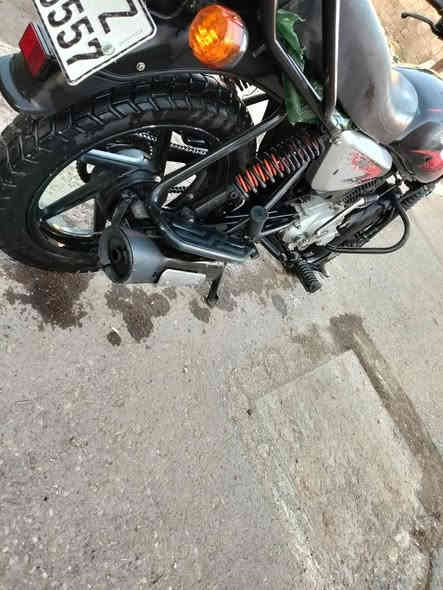 سلام عليكم 
عندي بوكسر للبيع مرقم بغداد نكليزي تحويل ثانيوم 
موديل 23 ما مشتغله دلفري ماشيه 20 الف حقيقي
استخدام شخصي منضومه زنون جديده زلغ مابيها 
مكاني بغداد الحسينيه مال راشديه شراي خابر وتدلل
ما تشتري لا تكسر بحلال العالم مكلف بل نشر هذا رقم صاحبها ***********
