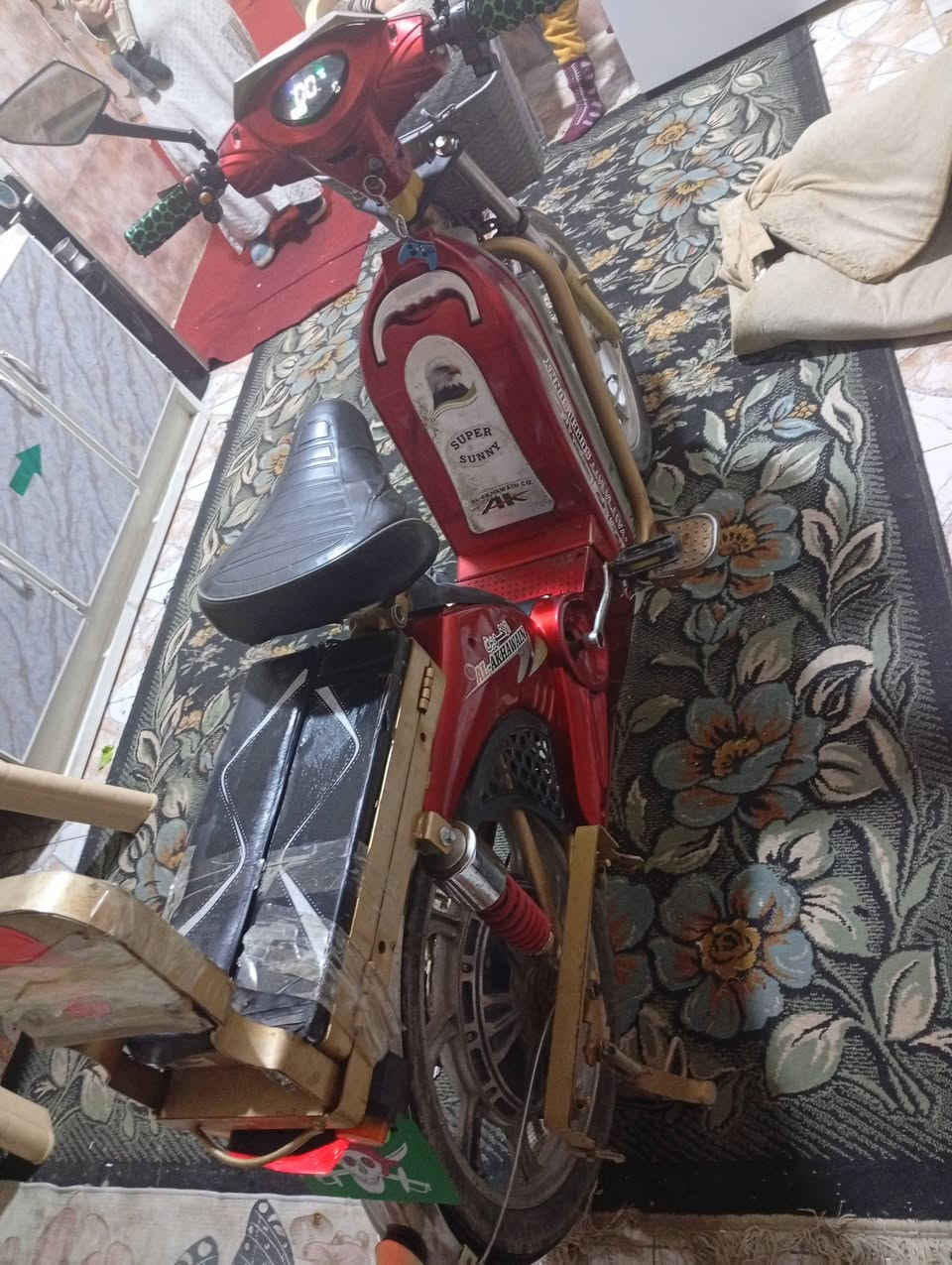 سلام عليكم مو طور شحن البيع موديل 2024بطاريات جدد عل فحص كامل من كلشي السعر 400 الاتصال 0787100105/***********
