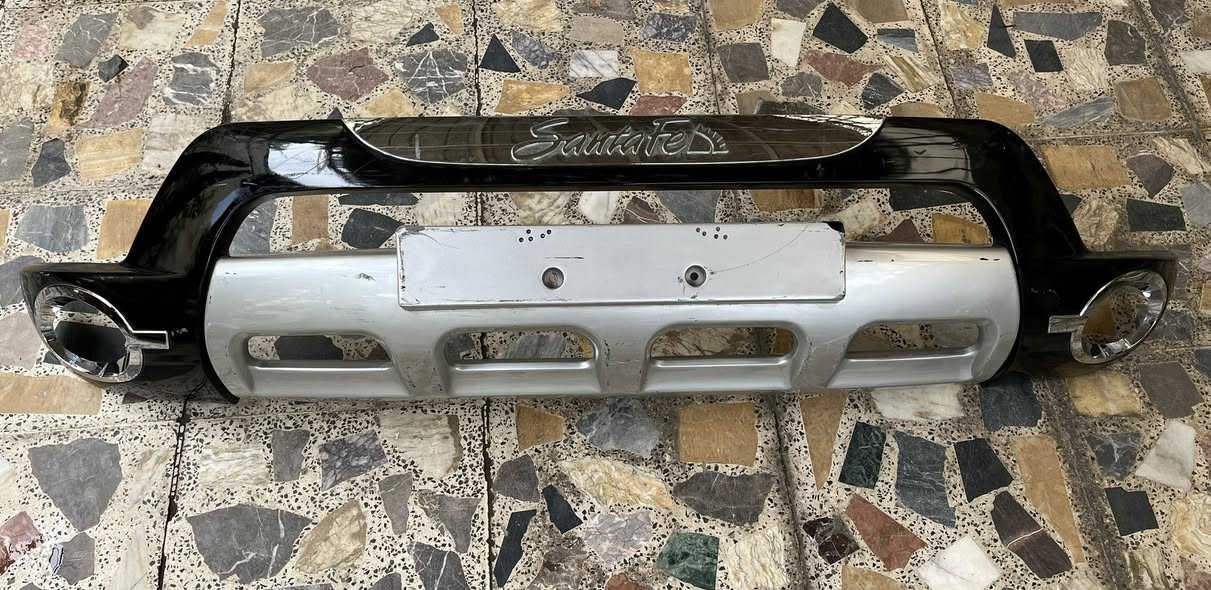 سلام عليكم اخوان … 
متوفر دوسات بدون العلامة النيكل 
ودرع دعامية امامي خلفي سنتافيا الشكل القديم 
بدون قواعد تثبيت اصليات جديد غير مستعمل
سعر الدوسات ٦٥ الف 
سعر الدرع امامي خلفي ٦٠ الف 
بغداد - المشتل 
للاتصال / ***********
