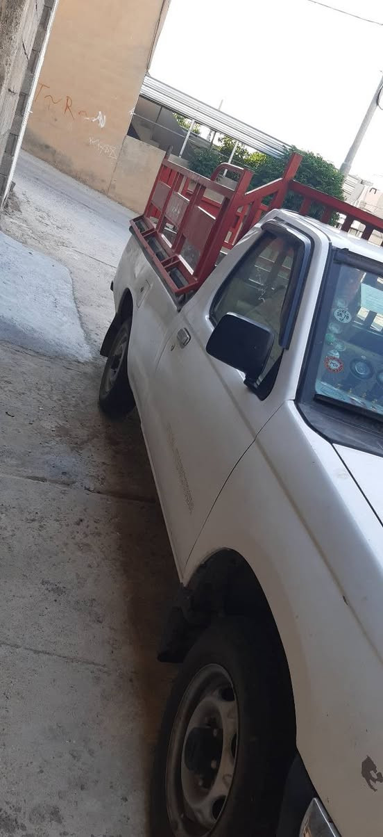 پیکاب نیسان 2001 باوەر  کێر مەکینە ئەکسل شانسی بەشەت سەنەوی بەسەر جوە بۆیاخ دوو پارجە *********** ئەکەر موشتەری نیت بیزارمان مەکە برای بەرێز أربيل, العراق
