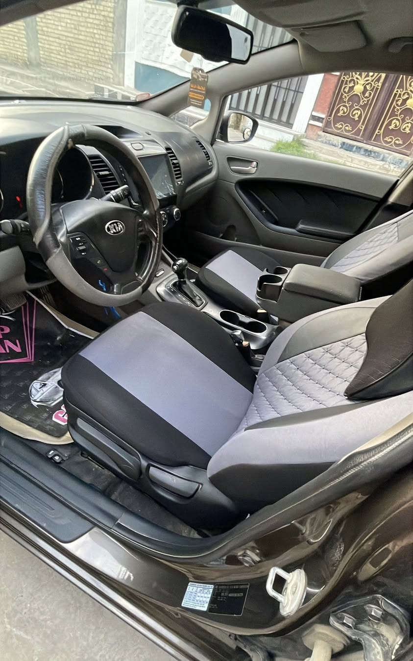 كيا سيراتو خليجي 2015 سعر (115)وبيها مجال
ماشيه208 الف بيها بارد باب خلفي وجاملغ امامي 
مواصفات
شاشه  و تحكمات 
حساسات خلفيه 
نظام سكيورتي وتشغيل عن بعد
بصمه كشنات جلد 
نظام صوت سستم مضخم
حداديه كامله وجاهزه 
كاميرا خلفيه 
كير ومكينه بلادد 
سياره جاهزه (مال بيت) 
ميكنه 1600دوش 
مكان سياره بغداد 
***********
