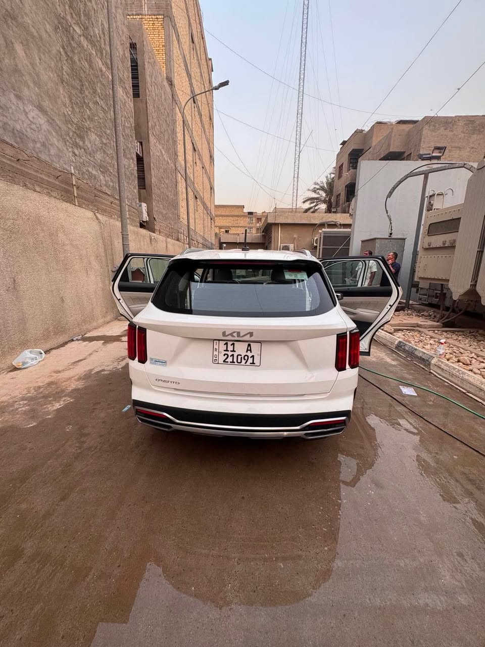 سورنتو خليجي موديل ٢٠٢٣
رقم بغداد 
كير ماوس 
هند بريك بصمة 
اوتو هولد 
نظام منحدرات 
حساسات ٣٦٠
كامرة خلفية
جنطة كهربائية 
٧ راكب 
٣ قطع تبريد
٦ سلندر
آريل
بردات خلفيه 
أنظمة قيادة 
فول تحكم إستيرين وشفتات 
شحن وايرليس
شاشة ابل كار بلي
مرايا اوتو 
ترحيب تشغيل عن بعد
مجمع بسماية 
هاتف ***********
السعر ٢٥٠ ورقة وبيهة مجال
