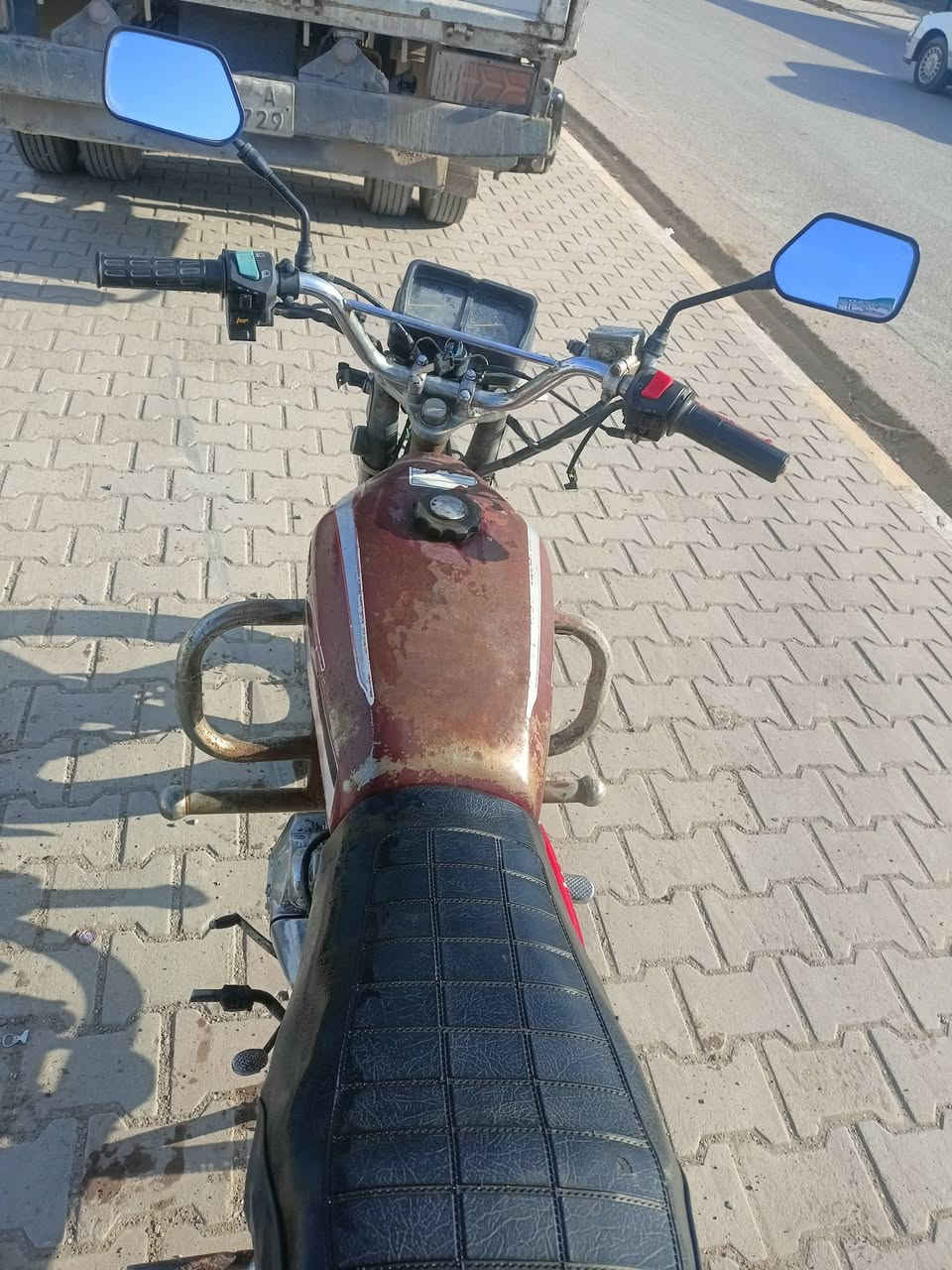 موطور جني للبيع او مراوس حسب القناعة  شغال كامل سلف كهربائيات جاهز من كلشي السعر 270 وبي مجال ***********
