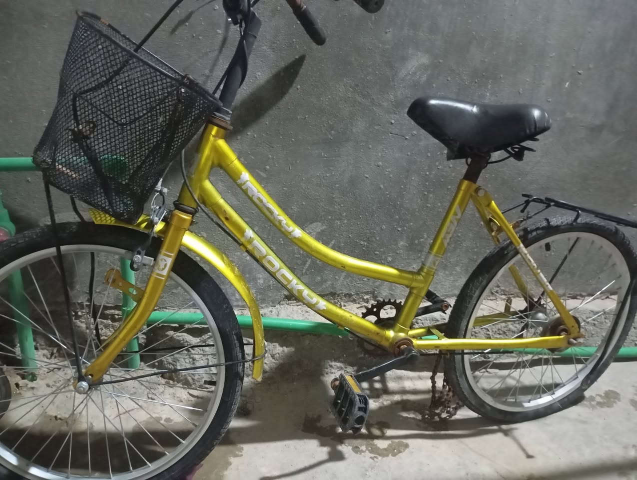 للبيع حي النداء 
قيم واخذ 
***********
