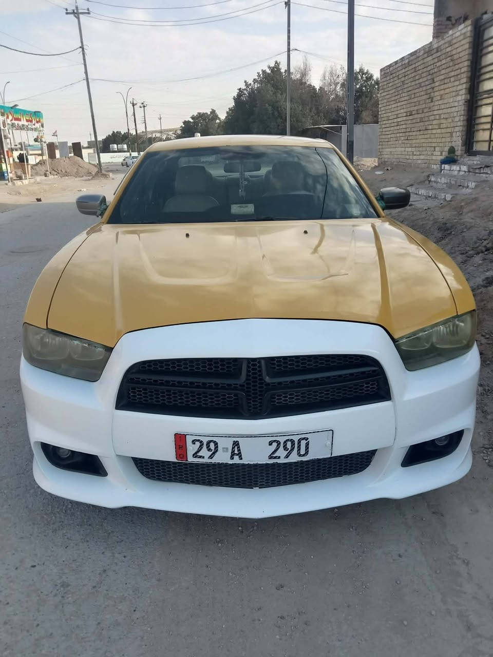 سلام عليكم سياره جارجر موديل 13 سياره جاهزه كله جديد مكنيه كير اكسل حداديه  كله جديد كبل لشغل سياره جاهز بيه بنيد وجاملغ شبرين بدون دواخل سعر 150 لمكان ناصريه شطره ***********))***********
