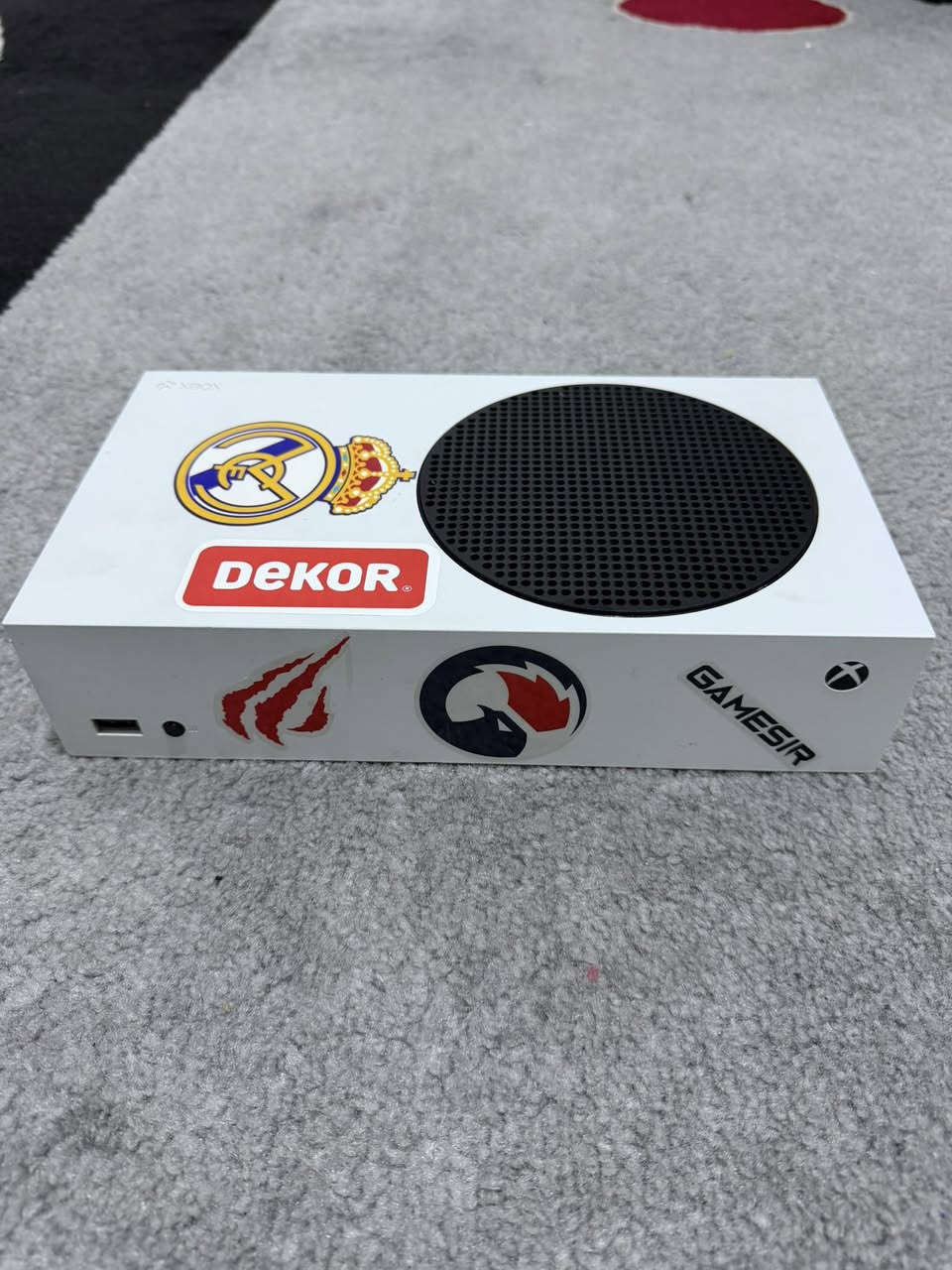 اكس بوكس سيريس اس مستخدم استخدام قليل اخو الجدي كامل الملحقات كارتونته موجوده سعره 360 وبي مجال متوفر توصيل محافضات 
للاستفسار ***********
