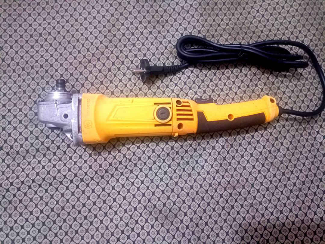 سلام عليكم
كوسرة ماركة ميلوكي حجم 230
نضيفة سعر 85

كوسرة ماركة تام نضام السرع حجم 125
نضيفة سعر 30

كوسرة ماركة انجيكو حجم 125
نضيفة سعر 30

مكان بغداد البلديات يوجد توصيل 
رقم واتساب ***********
