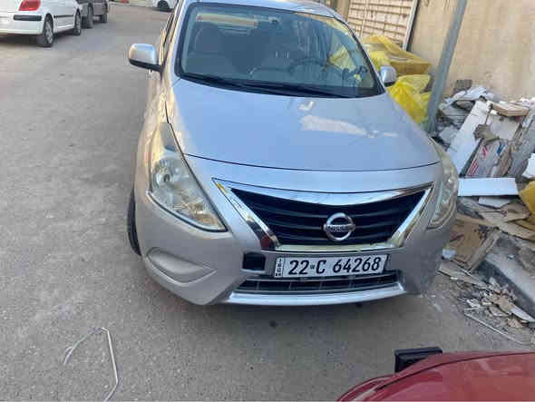 السلام عليكم للبيع نيسان سني هندي بليته زركه موديل ٢٠١٨ رقم أربيل باسمي شخصيا رقم وهزة جدد سيارة جاهزة من كل النواحي كبل للشارع بيها فقط باب خلفي ورا سائق صبغ بدون دواخل مجرد شخط وصبغته سيارة خير من الله 
مكان سيارة بياع 
***********
***********
السعر ٩٧ ورقة بغداد
