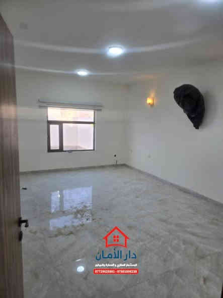 بيت للبيع....للبيع مساحة 200 م في النجف الاشرف
سند باسم صاحب البيت مرفوع عقاري
واصل للمصرف ست اشهر قابل للزيادة
مسدد منه 110 مليون 
وباقي 67 مليون قسط الشهري ٣٧٢ الف للمصرف علما سعر المقدمه يزداد بزيادة اشهر دفع القسط (بدون تطلوعة)
الاميرات الثانية المربع الثالث على حديقه وجه كربلاء البيت جديد صفر غير مسكون نهائيا.
تفاصيل البيت:
1-الطابق الاول استقبال وغرفة ومطبخ حار وبارد وصالة.
2-الطابق الثاني غرفة.
3-مجهز بمراوح كافة الغرف.
4-ستائر كافة الغرف.
5- مفرغة صاروخيه بالمطبخ.
6-سبلت بغرفة الطابق الاول.
7-تم تاسيس ماء اسالة طابق الاول الحمام والمطبخ .
8-خزانين ماء وتم تضليل الخزانين عن الشمس.
9-تاسيس ماطور جاهز فقط يتم ربطه.
10-واصل واير مولد.
11-مجهز بسخانين الطابق الاول والثاني.
📍ملاحظة رسم تغيير الكفيل وباقي تفاصيل الامداور على المشتري والضريبه على البائع
لمعرفة باقي التفاصيل يرجى زيارة المكتب 
او الاتصال بالارقام التالية واتساب حصرا
 ***********
 *********** 
عنوان المكتب #حي_الغري_شارع_مجمع_العين 
مقابل #حسينية_الإمام_علي_ع 
#عقارات_النجف_مكتب_دار_الأمان_للعقار .
