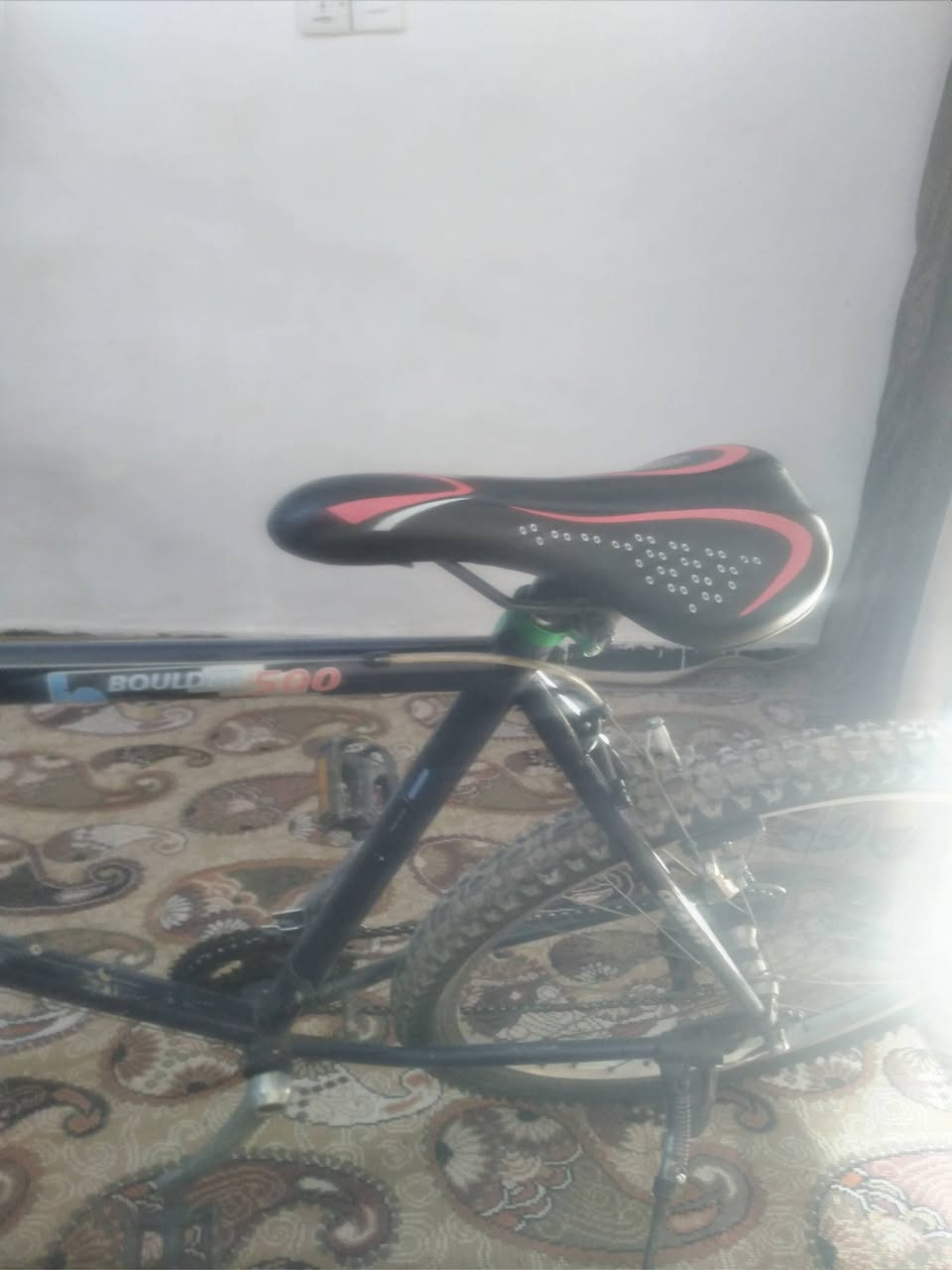 بسكل يابني كلش حلو سعر 70 وبي مجال رقم الهاتف ***********
