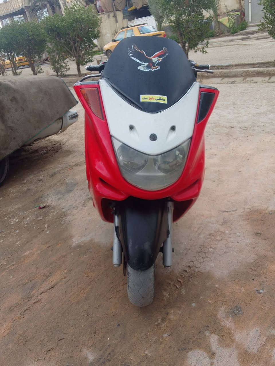 السلام عليكم دراجه ماجسته دبل رون دراجه خير من الله كهربائيات كلها شغاله بس دكمت الهورن مكسوره مكينه مكفوله من الصوت والتبخير الدراجه نكره ابكل وقت التريشه السيره موجوده واليمنه ما موجوده فقط اي نقص غير التريشه مابيه السر 400 الف مكاني بسماية ورقمي ***********
