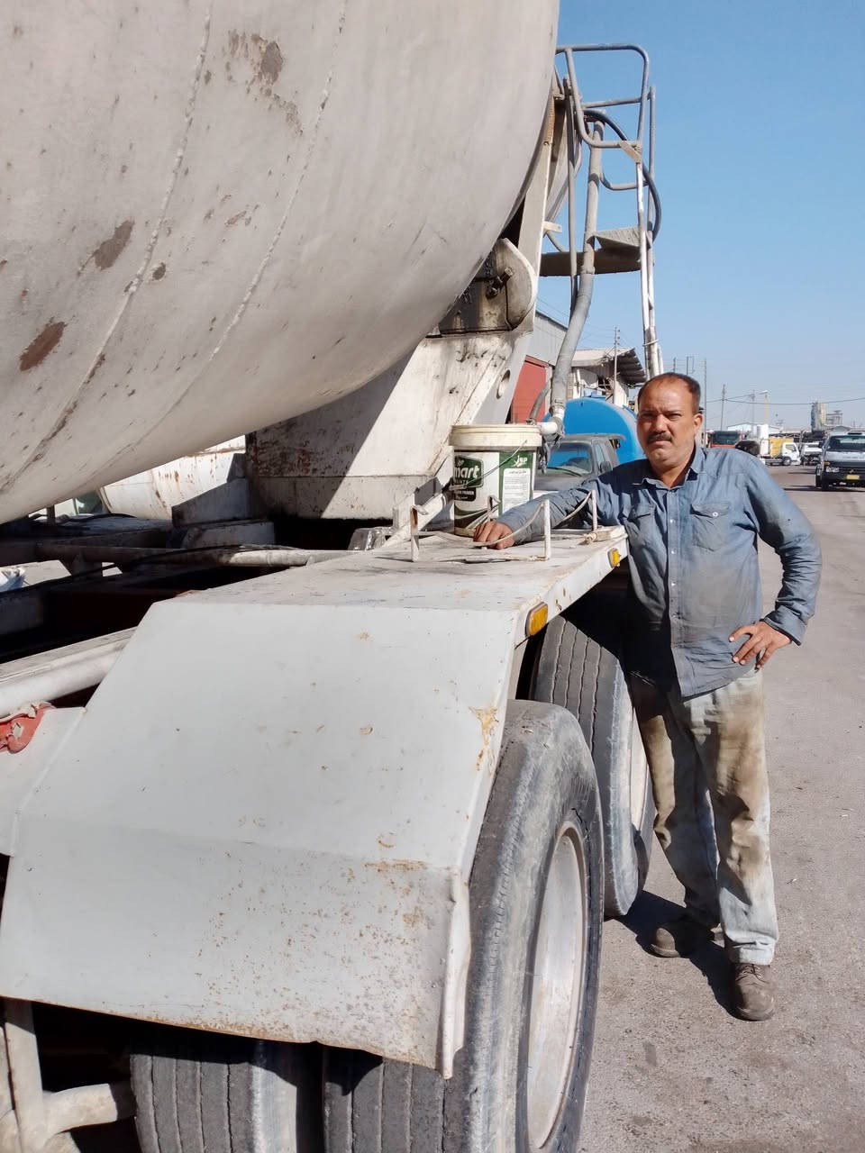 الحداد علي حداده المعدات الثقيله الحي الصناعي في الكوت نهايه الصناعيه خلف محطه غسيل السيارات ***********
