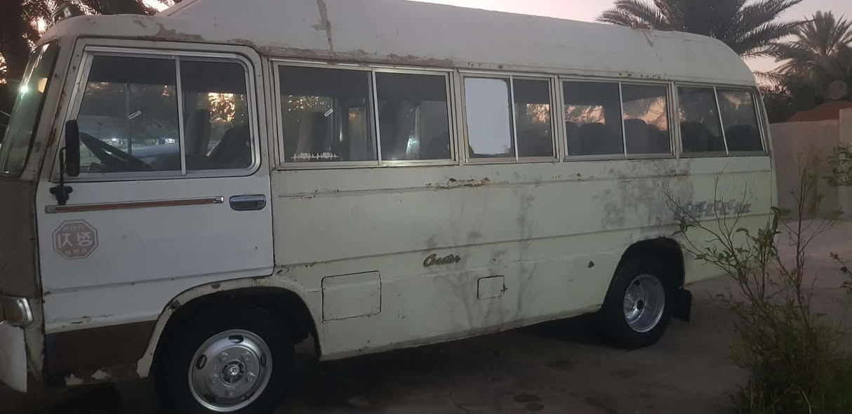 سلام عليكم كوستر قنبوره للبيع  مكينه بنكو جديده  سياره جاهزه مابيها نقص برغي كبل لشارع ***********
