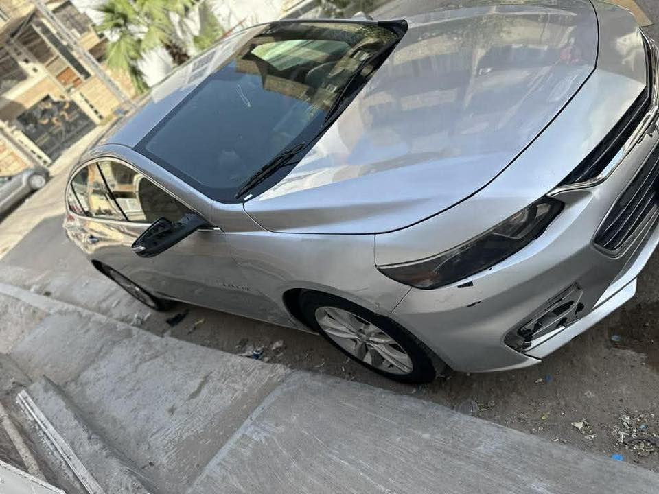 السلام عليكم
للبيع فقط 
ماليبو موديل ١٨  lt  
٥ بصمات 
تحكم ستيرن 
شاشة لمس 
مقاعد كهربائية 
مكينة وكير مكفولات 
حادثها خفيف جداً  (واضح بالصور) 
صبغ بنيد جاملغ ايمن وايسر وجنطة 

٩٥$ وبيها مجال للشراي 
***********
