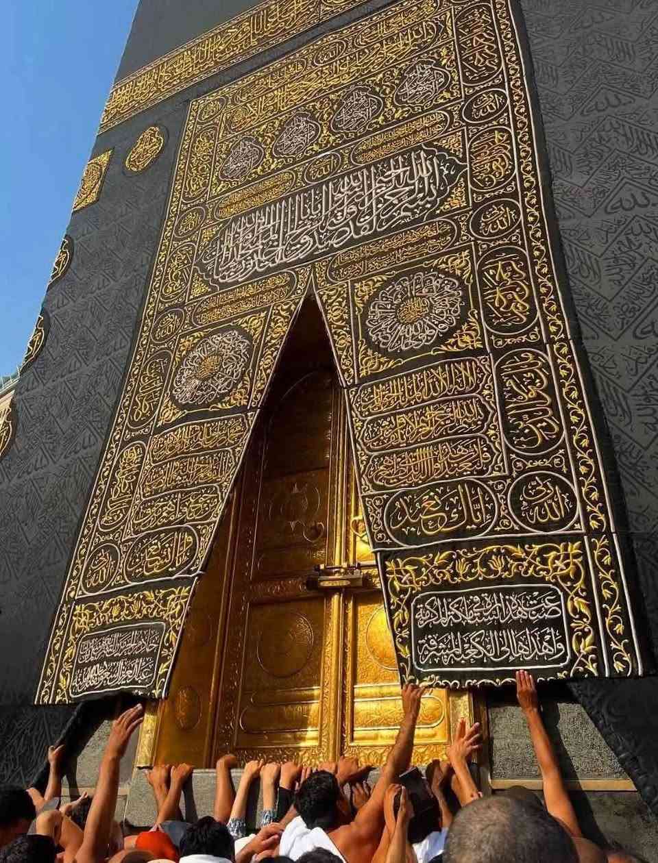 🌙✨ بشرى سارة للراغبين في أداء العمرة! ✨🌙
***********  واتساب +اتصال
نُعلن على بركة الله عن فتح باب التسجيل لـ:
🕋🕊️   عمرة 🕊️🕋
🧳✈️ رحلاتنا متوفرة عبر البري والطيران
مع #شركه رحله القيثاره_للسياحة_والسفر 🌍🌟
عرض خاص قسط 70 الف فقط

تاريخ الرحلة :1/7/2026
تاريخ الرحلة :5/7/2026
تاريخ الرحلة :15/7/2026
تاريخ الرحلة :20/7/2026

🔷🔹 البرنامج الأول | عمرة البر 🚍 🔹🔷
💰 السعر: 550 الف فقط  🪙
📦 يشمل:
🏨 2ليال في المدينة المنورة 🕌🌴
🕋 5 ليالٍ في مكة المكرمة 🌆🕋
🍽️ ثلاث وجبات يوميًا 🍛🍞🥗

🔷🔹 البرنامج الثالث | عمرة الطيران 🛫 🔹🔷
💰 السعر: 850الف فقط 💸
📦 يشمل:
🏨 3ليال في المدينة المنورة 🕌
🕋 7 ليالٍ في مكة المكرمة 🕋🌙
🍽️ ثلاث وجبات يوميًا 🍲🍞

🎁💼 مميزات جميع البرامج: 💼🎁
🕌 زيارات دينية لمواقع مقدسة
🛂 استخراج التأشيرات بكل سهولة
🚌 باصات حديثة ومكيفة. VIP
🍛 وجبات متكاملة يوميًا
🛏️ إقامة مريحة وراقية
🎒 حقيبة صغيرة أنيقة
🩳 أحرامات للرجال
🆔 بطاقة تعريف + وشاح مميز

📍🗺️ عناوين فروعنا: 🗺️
📌 الحلة – الكورنيش 🏢 (مجاور سنتر ليمونه 
📲 للحجز أو الاستفسار: قم بمراسلة الصفحة او الاتصال على الارقام التالية ⬇
 ***********  واتساب +اتصال
***********  واتساب +اتصال
***********  واتساب +اتصال

 

🌟🕊️ لا تفوّت فرصة هذه الرحلة الإيمانية المباركة 🕊️🌟
🕋✈️ مع شركة رحلة القيثارة ، رحلتك معنا في أمان واطمئنان 🔐💼

