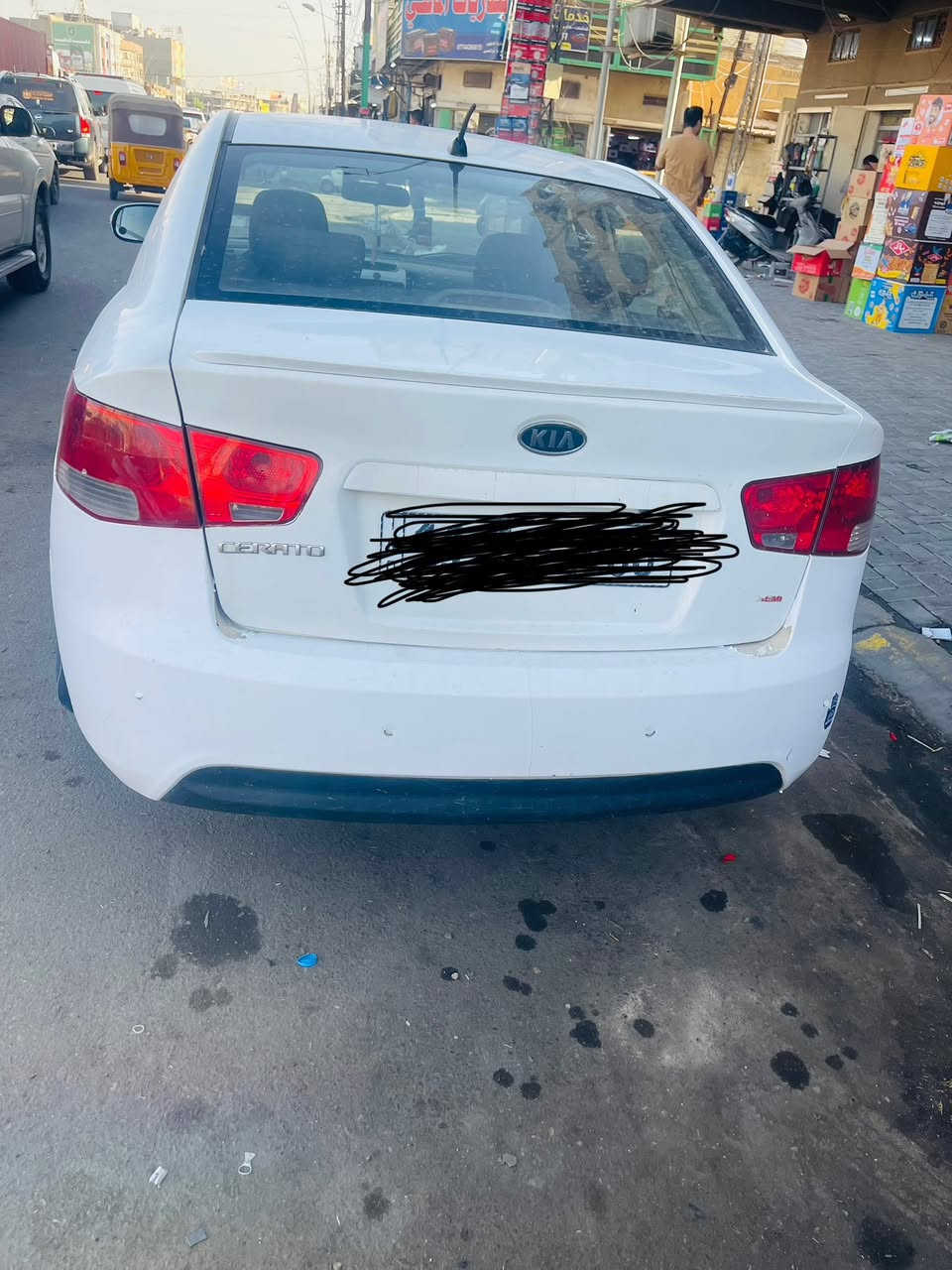سيراتو ٢٠١٠ خليجي 
مكينه ١٦٠٠ دوش
صدر جديد 
تخم تاير جديد 
منظومة تبريد جديده 
ادامة للمكينة شهريه 
تحكمات ستيرن 
اشاير بالمري 
شاشة مع كامرا خلفيه حديثه 
سياره نظيفة 
السعر ٨٨ 
 العنوان بغداد / العبيدي ***********
