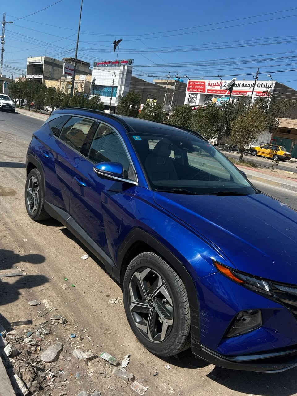 توسان2022 لمتد اعلى فئة 1/1
وارد امريكي محرك 2500 
رقم بغداد باسمي السيارة نضيفة 
حادثها  بنيد + قبق جنطة تبديل بدون دواخل 
موصفات: 
اوتو بارك يعني تطبك وحدها تلقائي
تقدم وترجع على ريموت
بصمة تشغيل + بصمة ابواب لمس
بانوراما
كاميرات 5
كير دكمة
نقطة عمياء
رادارات امامي خلفي جانبي
هاندبريك دكمة
كشنات كهرباء جلد اسود خزن ميموري
كشنات تبريد وتدفئة امامي وخلفي وتدفئة ستيرن
قيادة الية
بك لايت LED
لايت LED
كروز سرعة + مانع انزلاق + منحدرات
ويل كب كبير كروم
تحديد مسار
فول تحكمات ستيرن + شفتات
سماعات شركة BOSE
شحن وايرلس للهواتف
نظام GPS خرائط
تبريد قطعتين امامي خلفي
اوتو هولد
جنطة كهربائية
ابواب بصمة
وبعد بيها كلش هواي مواصفات 

مكاني بغداد الشعب  
السعر 172
للاستفسار ***********
