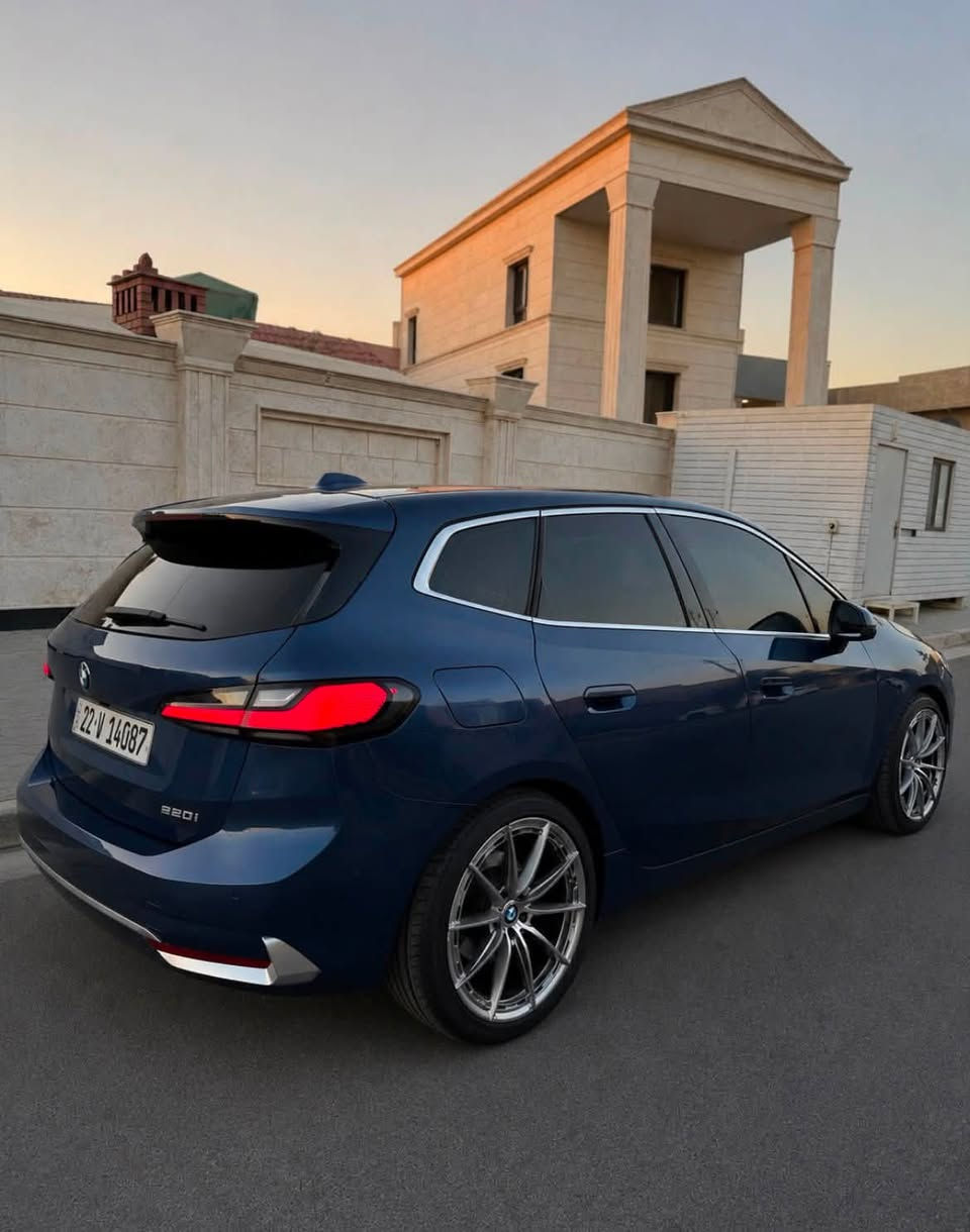 السلام عليكم حبايب
للبيع او المراوس

BMW 220i  

موديل : 2023 

مضلله بالسنويه 

رقم اربيل الجديد+هزه جديده

 تحويل مباشر السنويه بأسمي 

مكينه : 2000 تيربو 4 سلندر 

ماشية : 45 الف كيلو 

وارد الماني وياها كارت الضمان 

بيها صبغ فقط باب الصدر 

وجاملغ امامي مبدل نفس اللون 

شادلها تخم وياله المانيات مو تجاري

وتخم تايرات اصلي

فول مواصفات vip: 

فتحة سقف بانوراما 

داتو شو 

سستم سماعات هارمان كاردن 

شاشات متصله ويه دشبول

نظام كار بلي 

رادارات محيطية 360

كامرات محيطية 360

كامرات المانيه امامية خلفيه تسجيل 

كشنات مساج 

كشنات تدفئة وتبريد 

كشنات خزن 

وستيرن تدفئة

شحن موبايل واير لس 

صندوق كهرباء 

وبعد بيها هواي مواصفات مذاكرهن 

مكان السيارة بغداد حي الجامعه 

للاتصال / ***********
