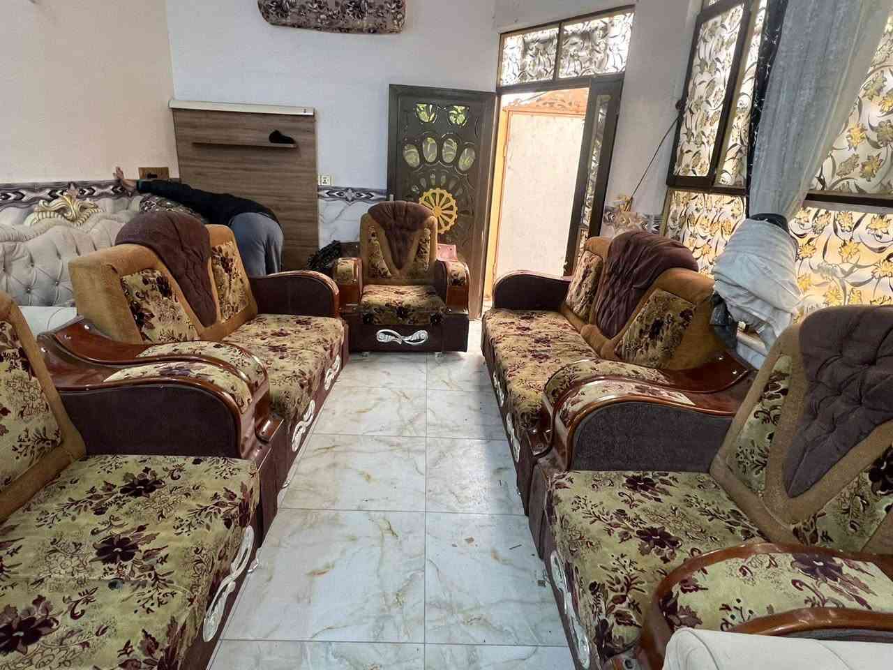 كراسي ثنين للبيع
مع تخم 10 نفرات كامل تسكام نضيف 
كلمن وسعره استفسار خاص او الاتصال  *********** النجف, العراق
