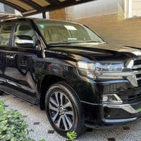 لاندكروز 2019 بريم اصل v6فول 1/1ماشيه 95جديده مكفوله من صبغ وتبديل فقط...