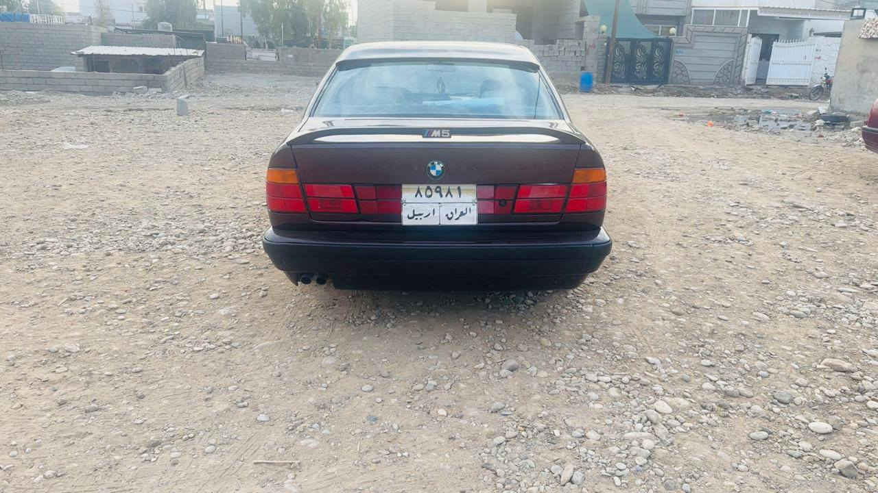 بي ام للبيع 525بلاد أوتوماتيك بلاد كير محرك شرط مسكر فانوس موديل ٩٤ شرط تحويل او سعر ٥٥ وبي مجال قليل مكاني بين اربيل وكركوك مو بايل ***********
